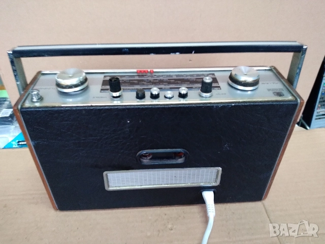 Радиоприемник ROBERTS R606 MB, снимка 6 - Радиокасетофони, транзистори - 52855660