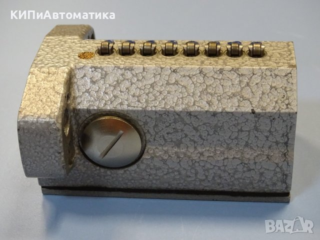 Пистов изключвател Balluff BNS 519-B 8 R 8-50 multiple 8-position limit switch 250VAC, снимка 2 - Резервни части за машини - 42539420