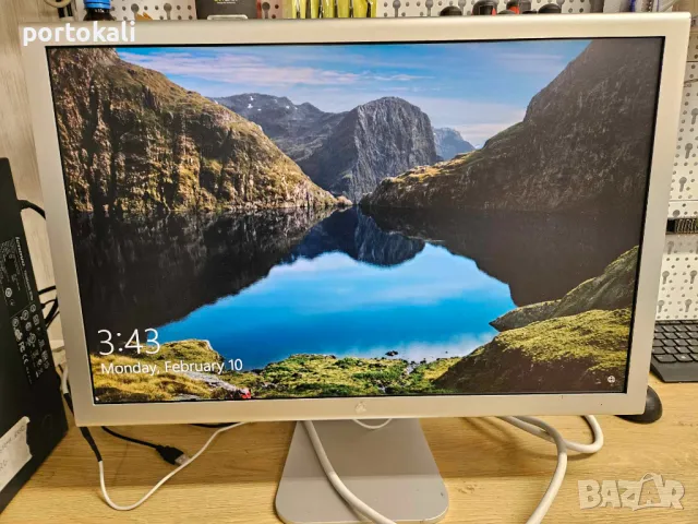 +Гаранция! Монитор Apple Cinema HD Display A1082 23" 1920x1200 WUXGA 16:10, снимка 7 - Монитори - 49196262