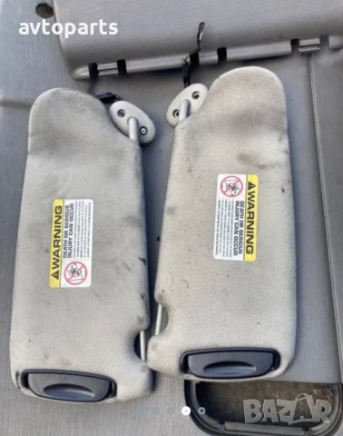 Chrysler voyager 2004година жабка и сенници, снимка 4 - Части - 40476207