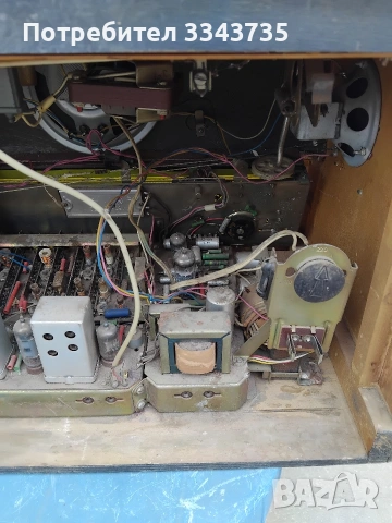 Стар радиограмфон Латвия., снимка 10 - Антикварни и старинни предмети - 54196776