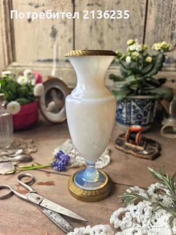 Антикварна ваза Sèvres – френски опалин „Bulle de Savon“, XIX век, снимка 6 - Антикварни и старинни предмети - 54065869