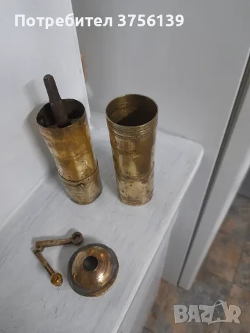 Ръчна мелачка за подправки