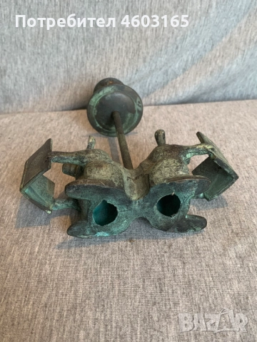  бронзов свещник, изобразяващ две мишки, които четат книги. , снимка 6 - Антикварни и старинни предмети - 52595152