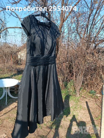 красива черна рокля с 39лв, снимка 2 - Рокли - 44773027