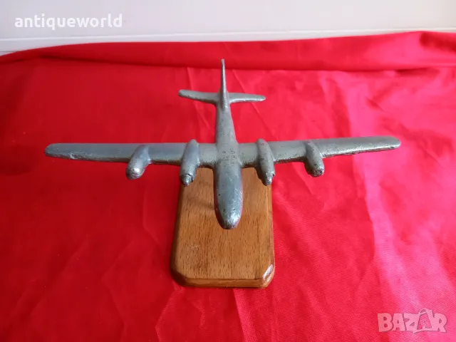 Статуетка Военен Самолет Бомбандировач  В29, снимка 2 - Антикварни и старинни предмети - 50397291