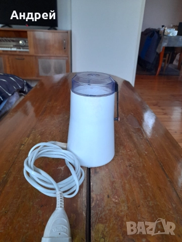 Стара електрическа кафемелачка #2, снимка 2 - Антикварни и старинни предмети - 52188966