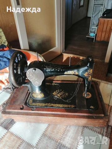 Шевна машина , снимка 2 - Антикварни и старинни предмети - 52937420
