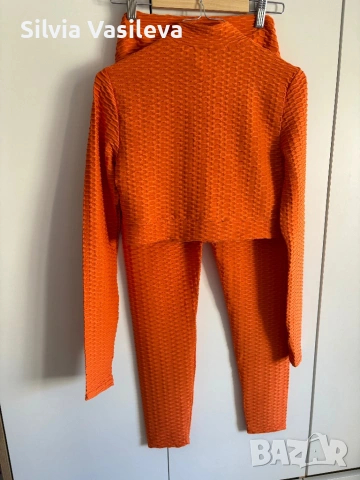 Дамски сет оранжев спортен, снимка 3 - Спортни екипи - 54319043