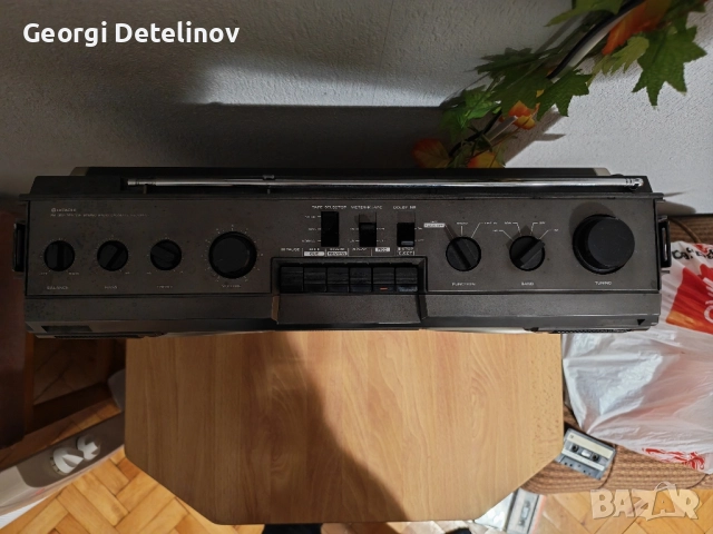 Касетофон Hitachi TRK 8200, снимка 2 - Радиокасетофони, транзистори - 52502339