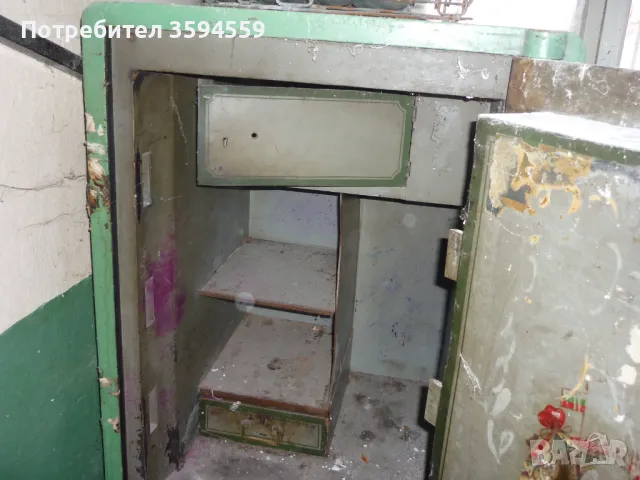 Огнеупорна каса, снимка 2 - Сейфове и каси - 49850812