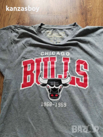 chicago bulls Mitchell & Ness - страхотна мъжка тениска S, снимка 2 - Тениски - 54195615