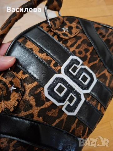 малка чанта, снимка 4 - Чанти - 54070390