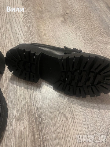 Дамски обувки номер 35, снимка 4 - Дамски ежедневни обувки - 54009577