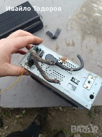 Оригинално радио за Гранд Чероки 2002, снимка 3 - Части - 54033195