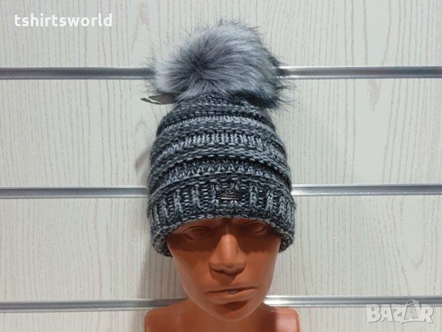 Нова дамска плетена шапка сив меланж с помпон/пух, снимка 3 - Шапки - 30963330