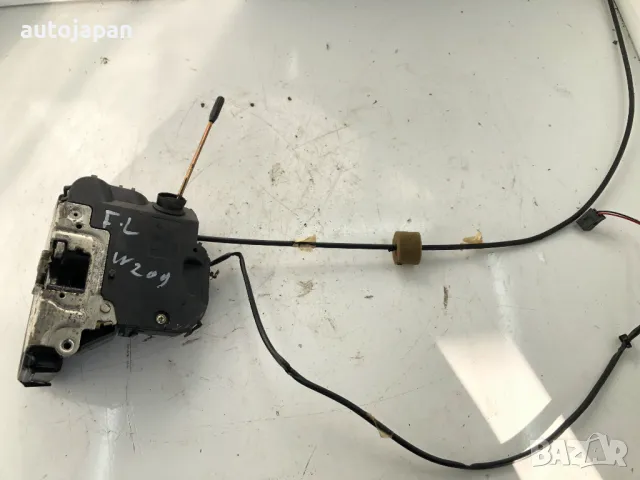 Предна лява брава Мерцедес цлк в209