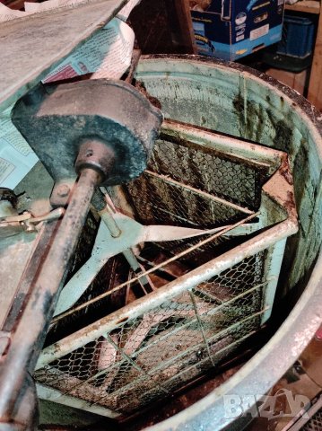 🍯Поцинкована центрофуга за мед 4 рамкова - перфектна!, снимка 4 - Други инструменти - 36703375