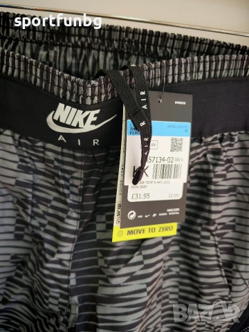 Дамски спортни къси панталонки Nike Air Tempo Shorts, снимка 2 - Къси панталони и бермуди - 53875769
