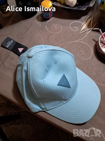 Шапка марка Guess 