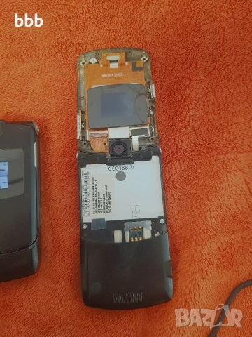 Motorola RAZR V3 - за части, снимка 2 - Motorola - 53354764