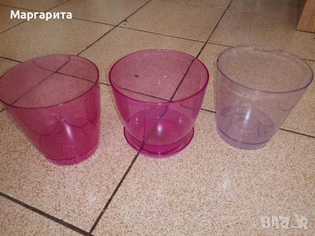 розови и лилава прозрачни саксии