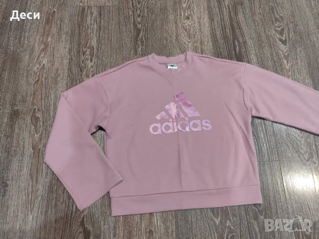 нова блузка на Adidas
