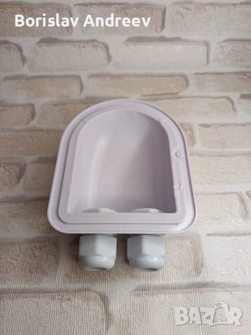 Соларна разклонителна кутия Вход за кабел Уплътнителна кутия  кабелен конектор с два отворa , снимка 2 - Друга електроника - 54083829