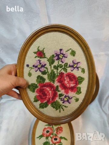 Три уникално красиви и кокетни гоблена с цветя в овална форма., снимка 2 - Гоблени - 54238627