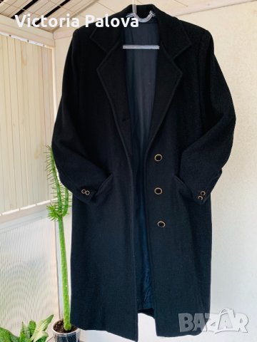 Красиво модерно черно палто