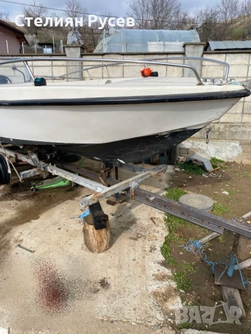 лодка 4,20м с двигател 40 к.с. evinrude 737 с нерегистриран колесар цена 5800 лева или 2965,49 евро , снимка 3 - Воден транспорт - 51975316