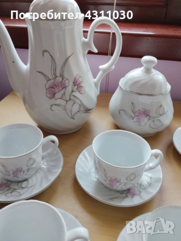 Нови българси  сервизи за кафе от 80-те години, снимка 2 - Сервизи - 54199352