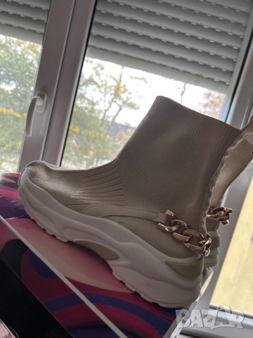 Платнени обувки - тип ботуш , снимка 2 - Дамски ежедневни обувки - 52631911