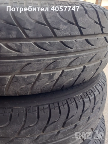 4 броя гуми , снимка 5 - Гуми и джанти - 51722871