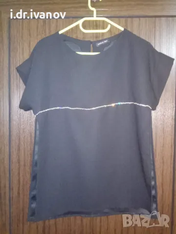 черна блуза с камъчета и големи странични цепки, снимка 1