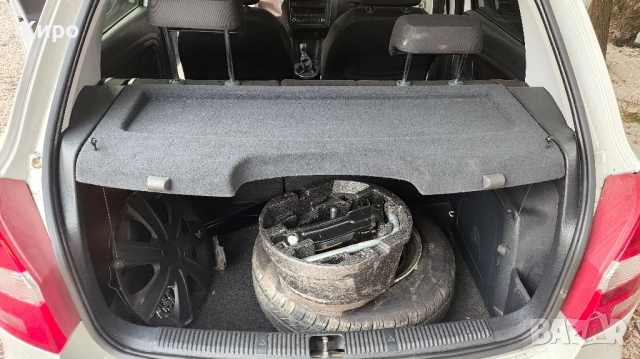 Skoda Fabia 1.6 TDi НА ЧАСТИ, снимка 11 - Автомобили и джипове - 52489346