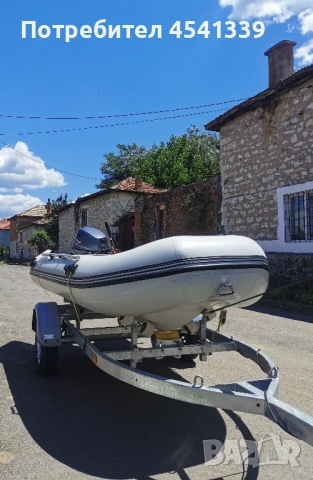 Лодка , мотор и колесар