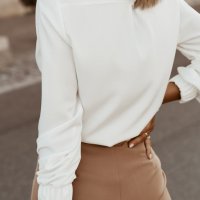 Дамска елегантна блуза в бяло с дълъг ръкав, снимка 2 - Блузи с дълъг ръкав и пуловери - 44321287