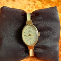 Стар дамски часовник , снимка 9 - Антикварни и старинни предмети - 42559129