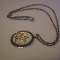 медальон винтидж стил пеперуда и цветя, снимка 3 - Антикварни и старинни предмети - 38849959