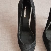 Oбувки, снимка 2 - Дамски обувки на ток - 42570915