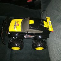 Радиоуправляема кола джип с безжично дистанционно мащаб 1:18, снимка 4 - Електрически играчки - 38856593