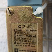 Френски Краен изключвател, крайни изключватели Телемеханика  XC2-JC  с ос за двойно деиствие с ос, снимка 1 - Резервни части за машини - 39551869