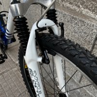 Алуминиев велосипед GIANT 26 цола  3х9 скорости палцови команди shimano DEORE преден амортисьор , снимка 5 - Велосипеди - 44349104