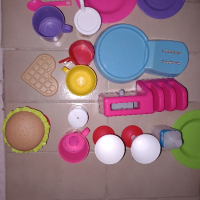 Приспособления за детска кухня,чаши,чинии,прибори,храни, снимка 2 - Фигурки - 44509688