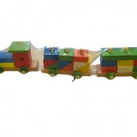 дървен влак с кубчета, снимка 1 - Влакчета, самолети, хеликоптери - 34231647