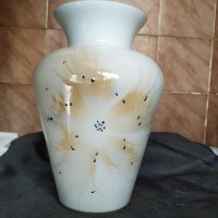 стъклена ваза в стил арт деко, снимка 1 - Вази - 30796529