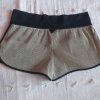 Панталонки, снимка 2 - Къси панталони и бермуди - 37281144