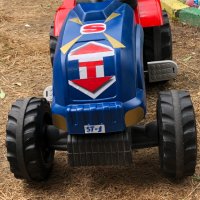 продавам детска играчка трактор със ремърке , снимка 1 - Коли, камиони, мотори, писти - 40724286