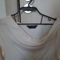 Бяла блуза с дълъг ръкав и интересна яка, снимка 2 - Блузи с дълъг ръкав и пуловери - 29851750